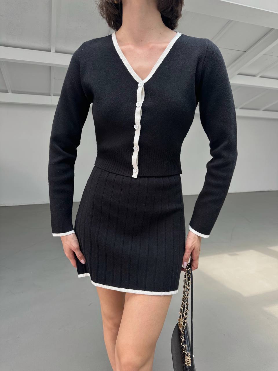 KNITTED SET WITH A SKIRT