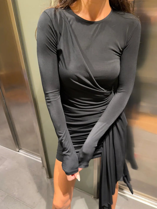 DRESS WITH A TAIL