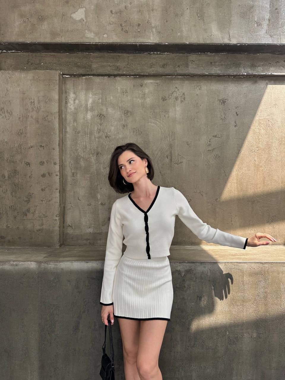 KNITTED SET WITH A SKIRT