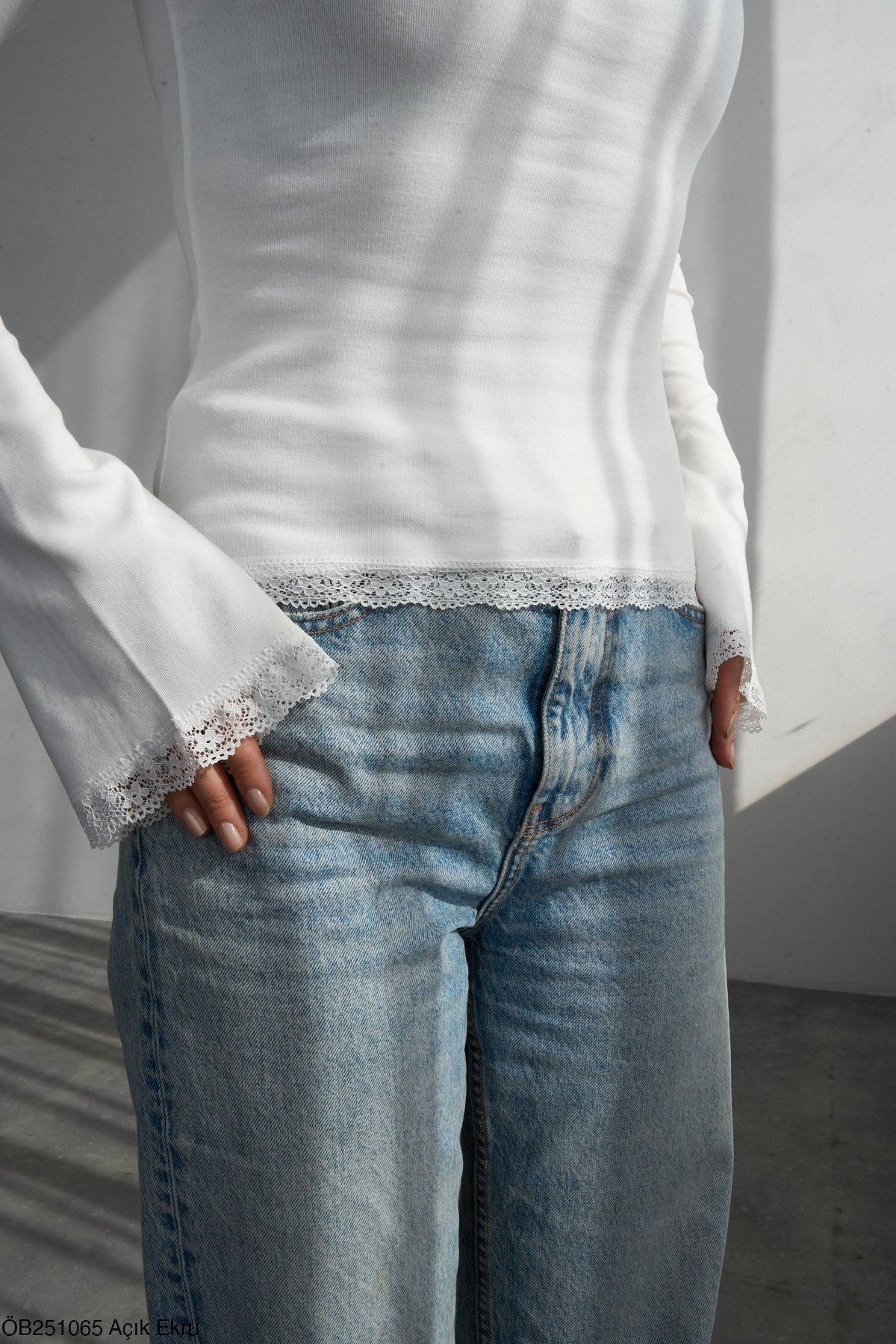 BASIC LONG GUIPURE