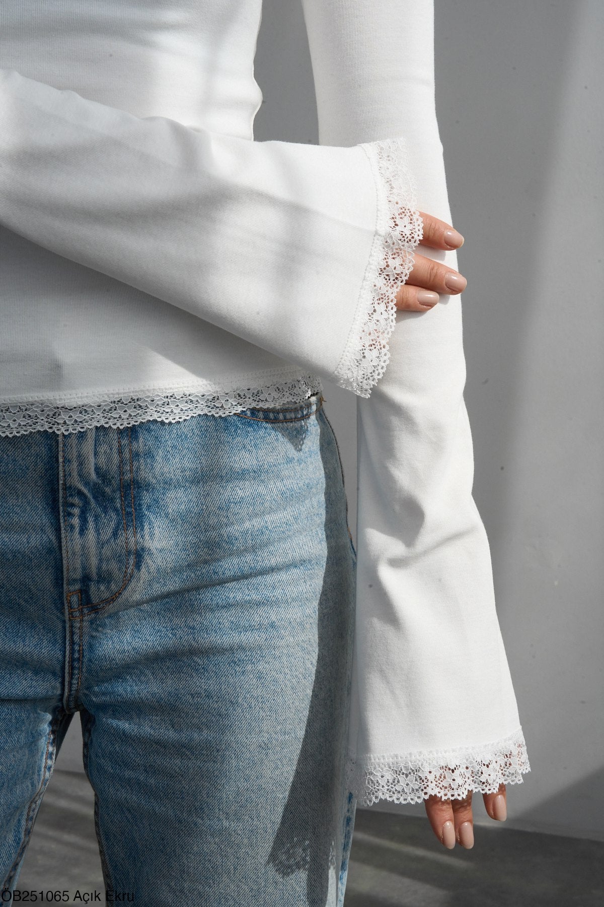 BASIC LONG GUIPURE