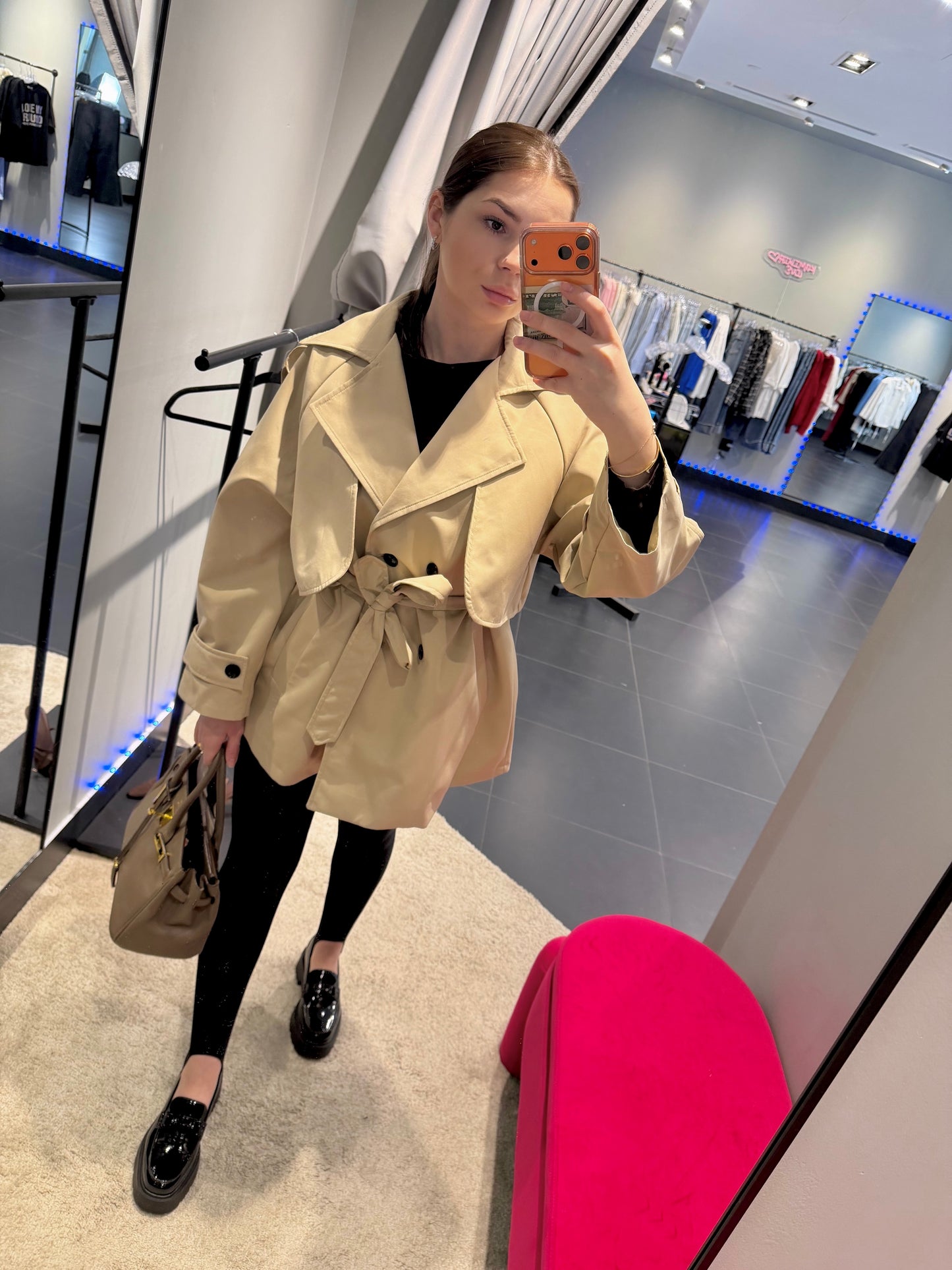 SHORT TRENCH
