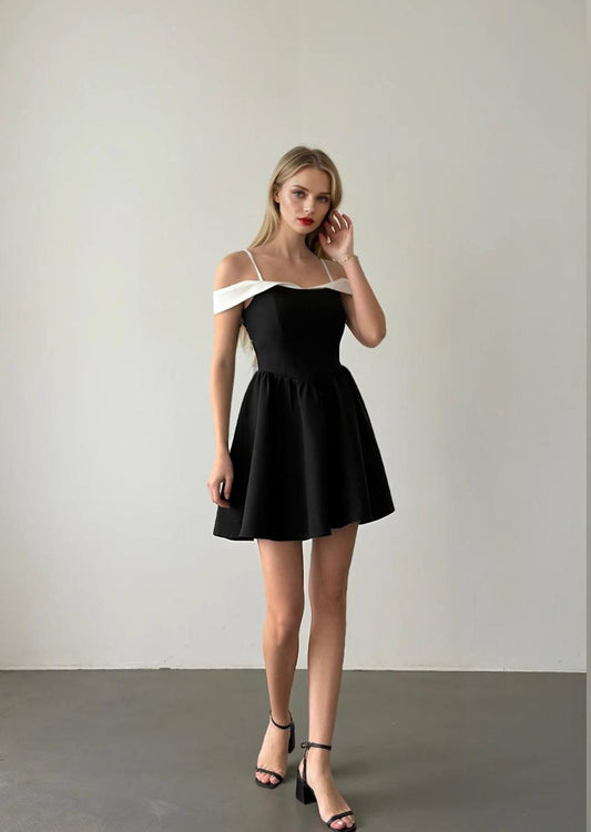BLACK DRESS WITH WHITE BELT
