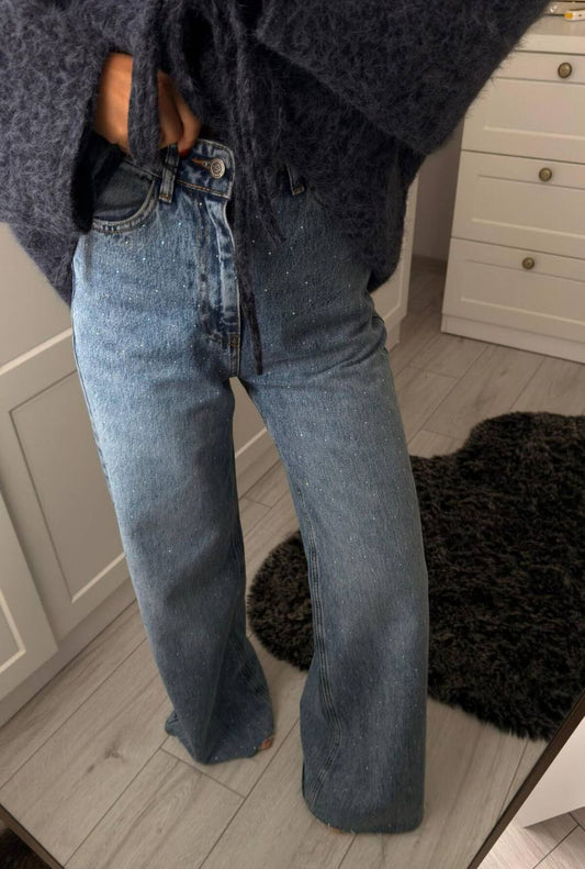 JEANS WITH RHINESTONES