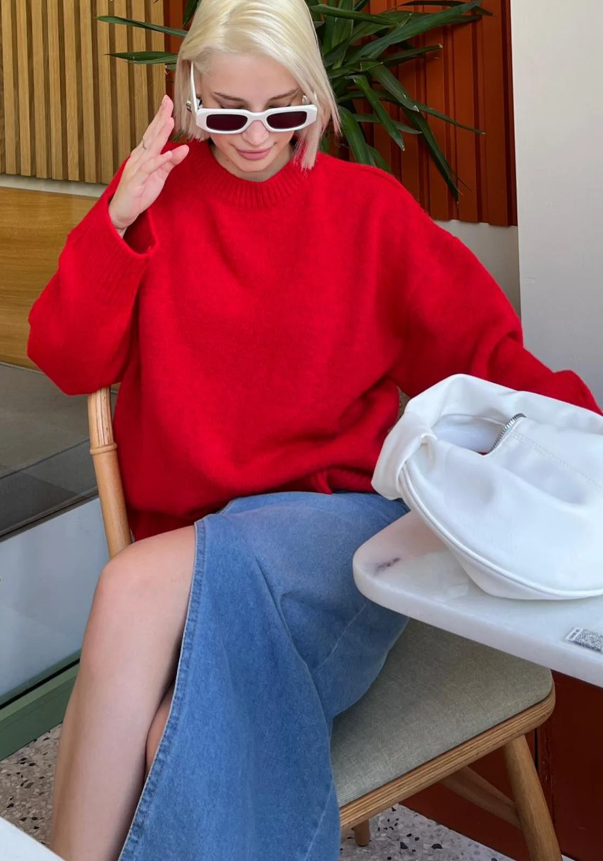 OVERSIZED KNIT SWEATER