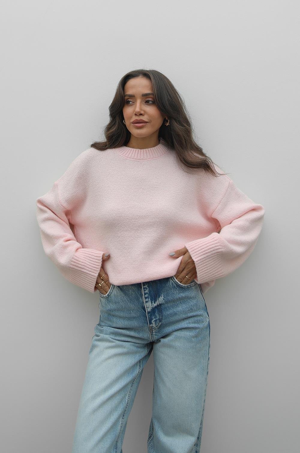 OVERSIZED KNIT SWEATER