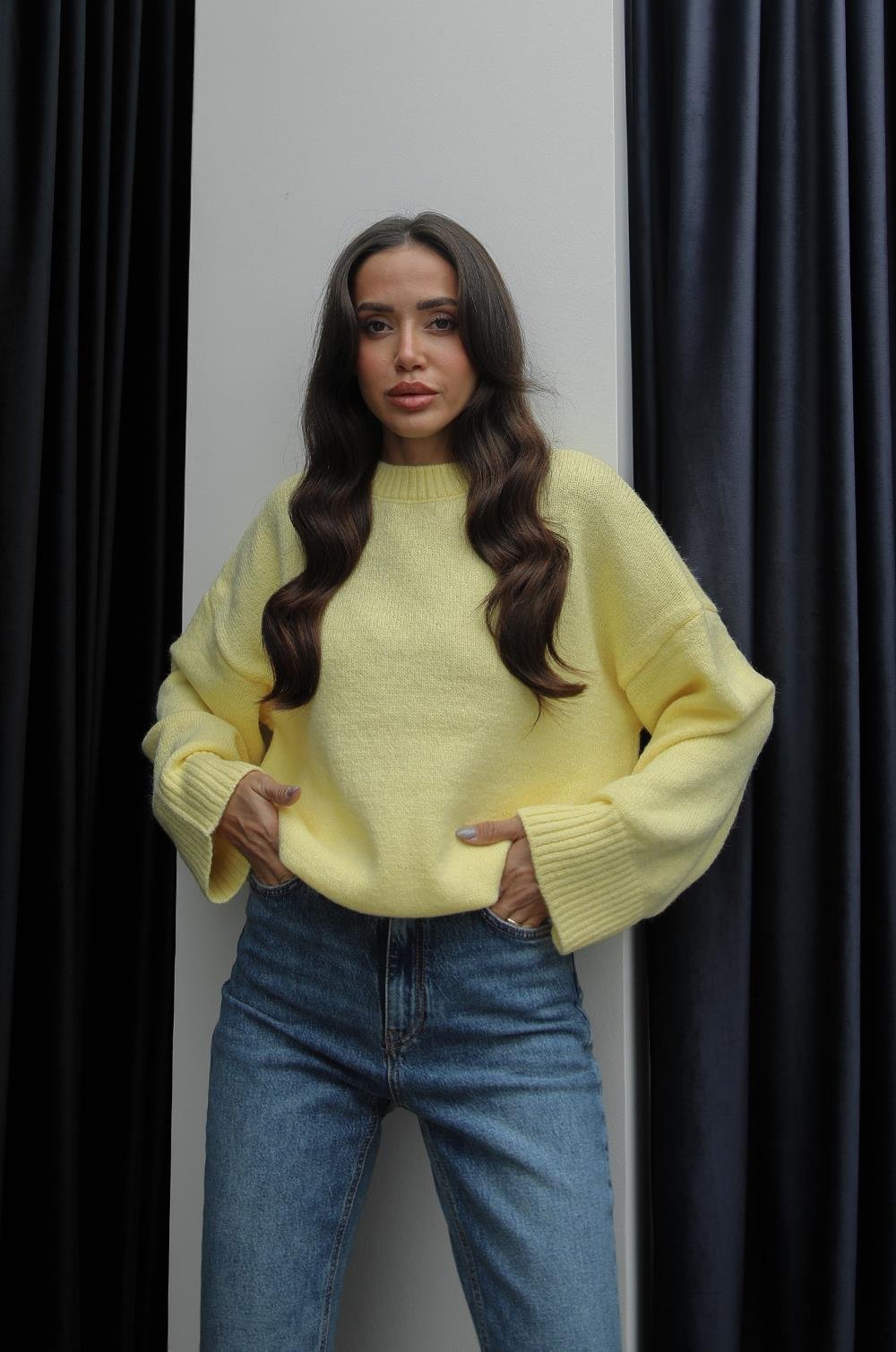 OVERSIZED KNIT SWEATER