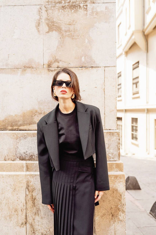BLACK SHORT JACKETS