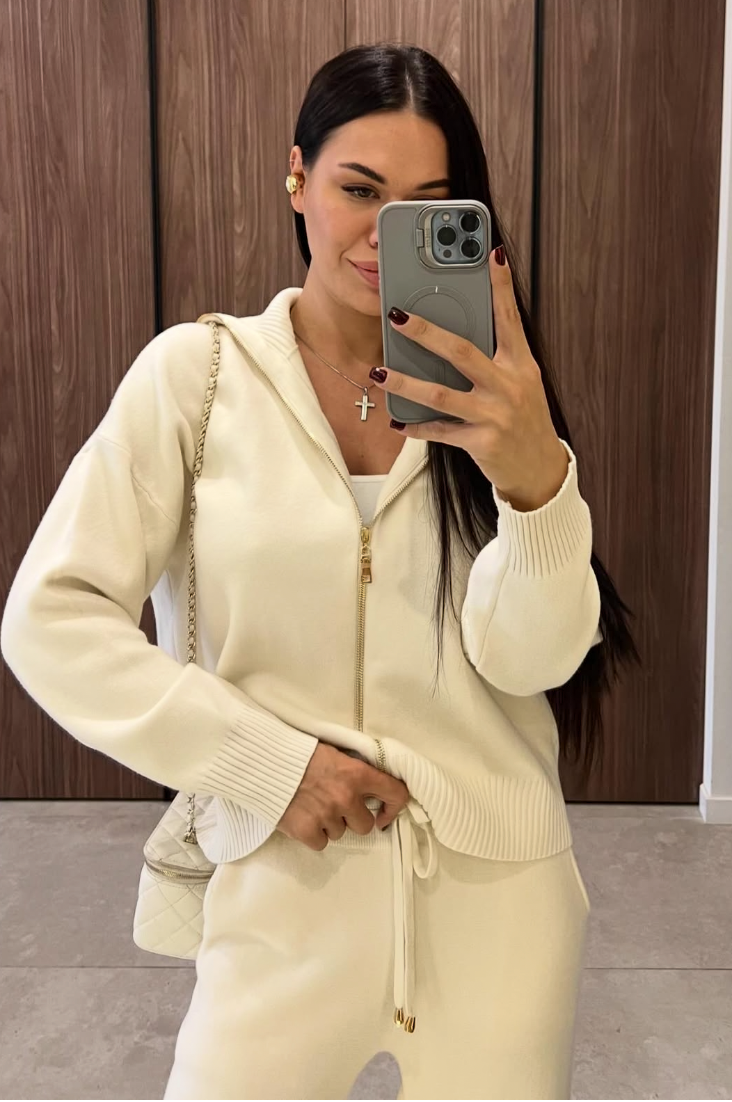 CARDIGAN WITH A ZIPPER